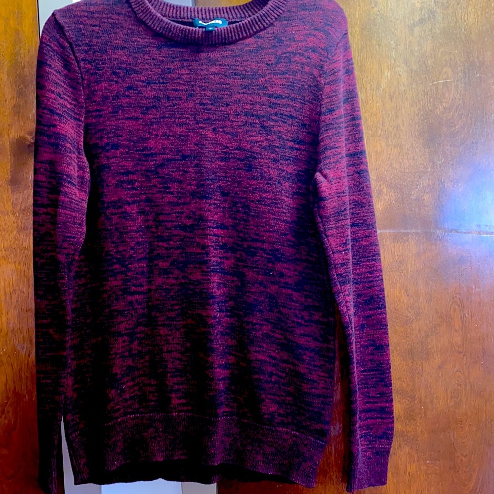 One men’s sweater like new
